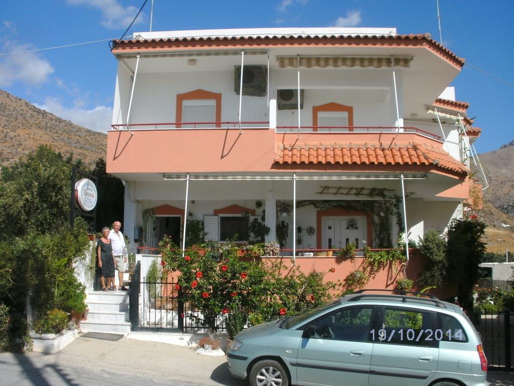 Xenos Apartments Keratókambos Dış mekan fotoğraf