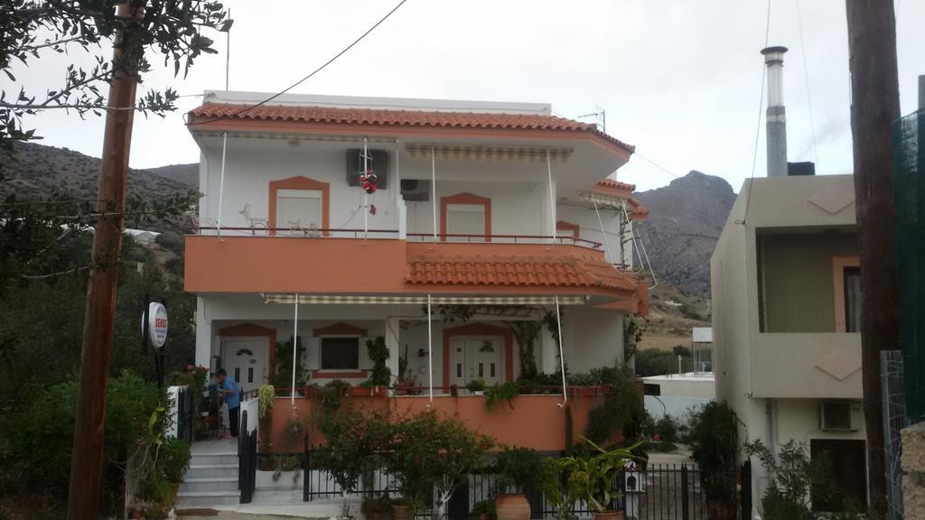 Xenos Apartments Keratókambos Dış mekan fotoğraf